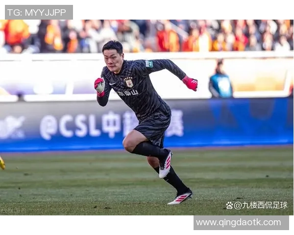 街头采访球迷最喜爱的足球明星 揭秘他们心中的足球英雄与激情